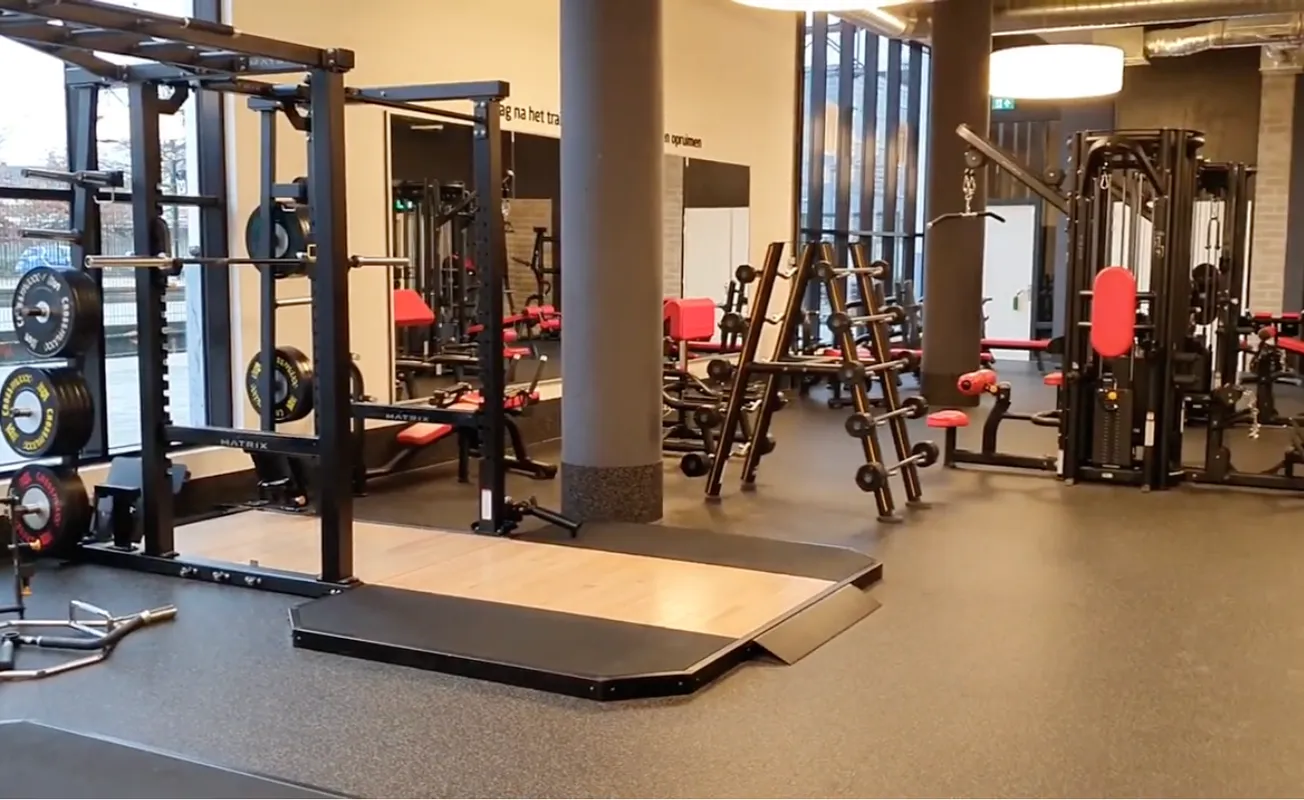 Claim tegen Clever Fit in Maankwartier en bestuurder afgewezen